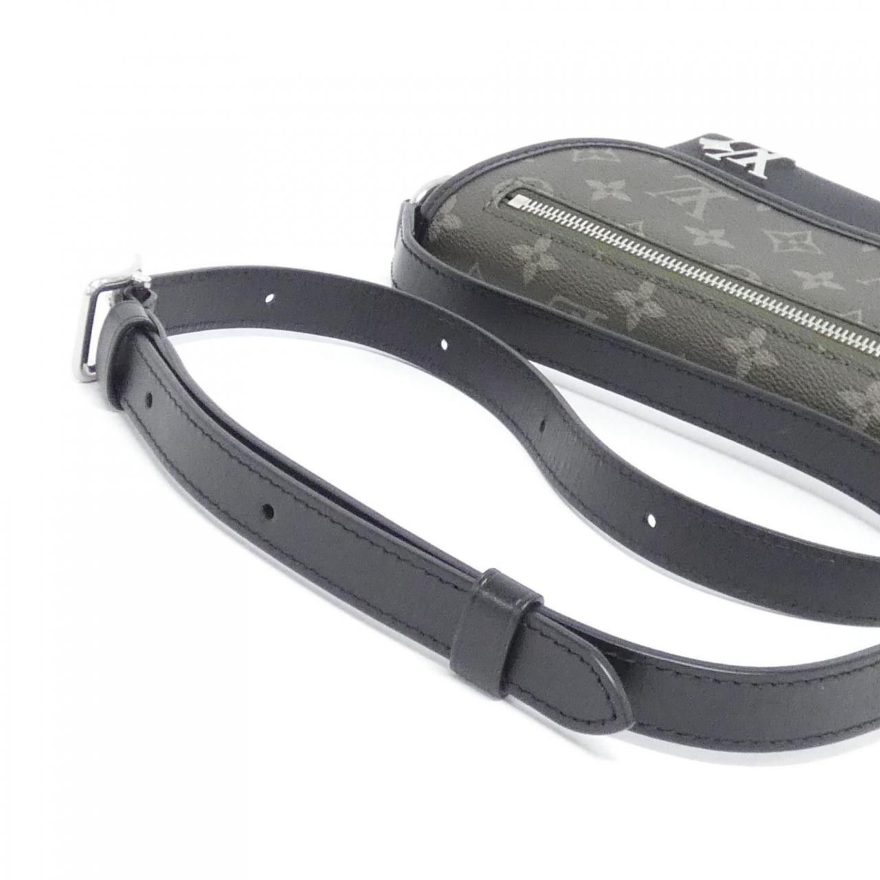 Louis Vuitton Louis Vuitton Louis Vuitton PULSE WEARABLE WALLET Coated Canvas Calf Shoulder Bag Canvas Shoulder Bag M12618 DUTY FREE for USA Size ONE SIZE - 6 Thumbnail