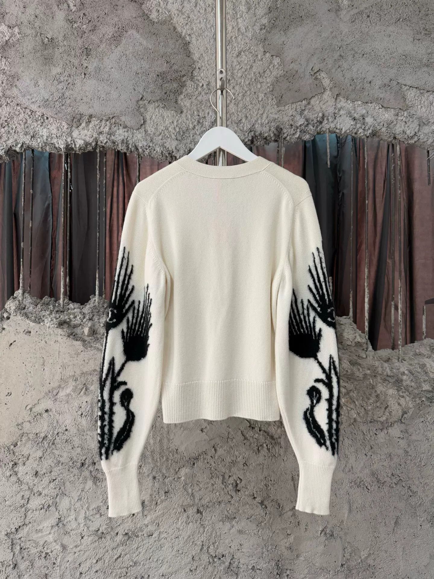 Chanel Chanel Wing Design Cardigan Size US XS / EU 42 / 0 - 2 Thumbnail