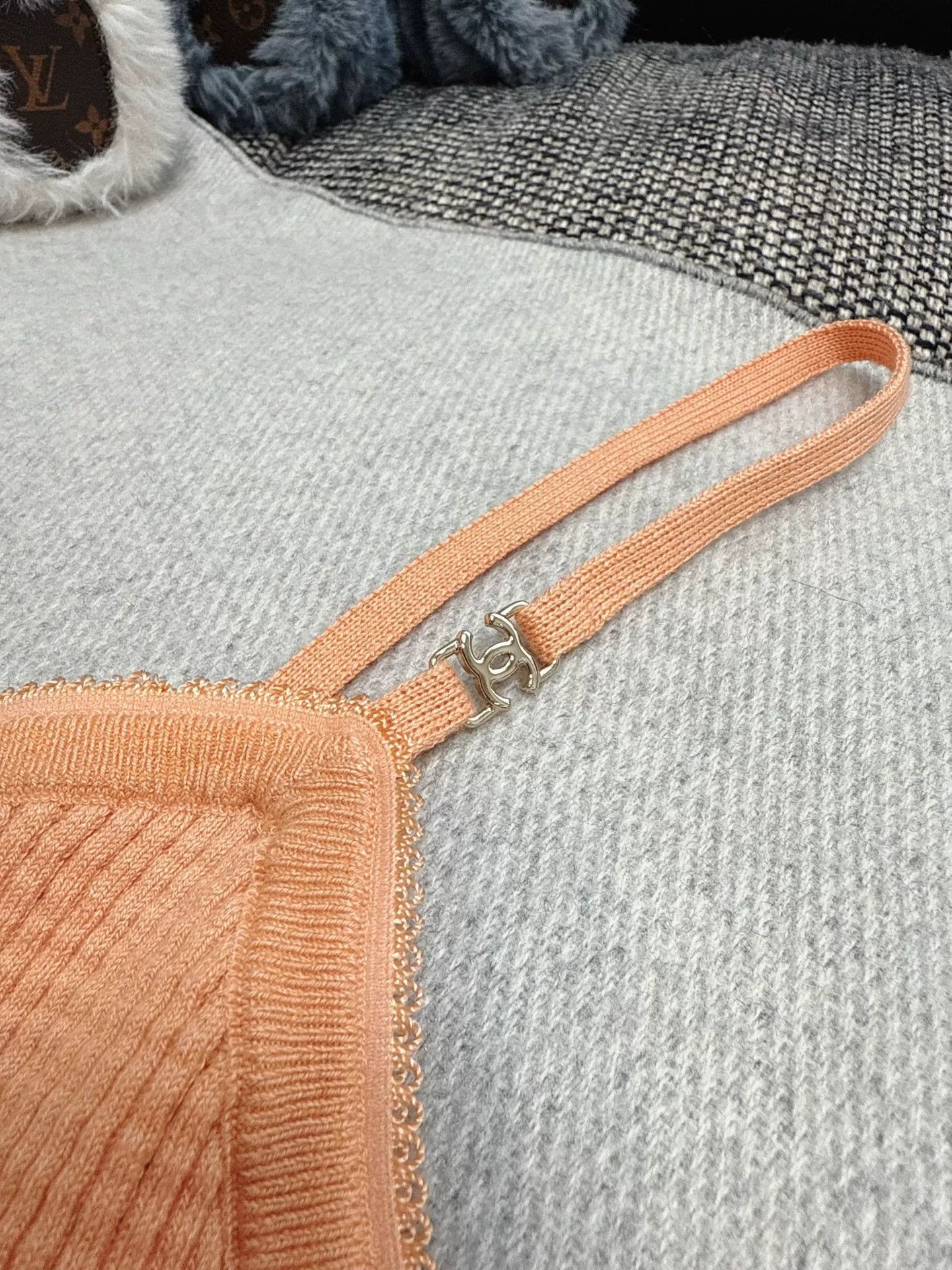 Chanel orange waffle knit spaghetti strap top Size US M / EU 48-50 / 2 - 3 Thumbnail