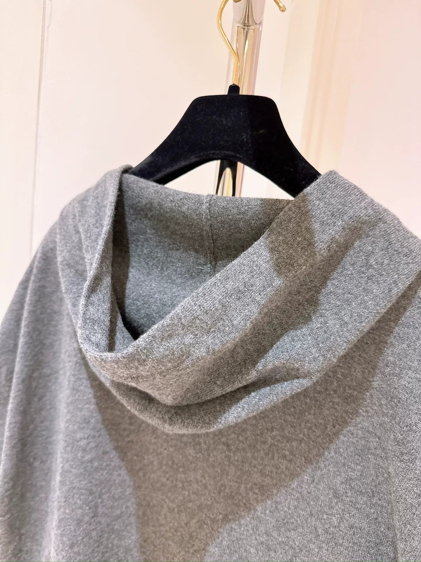 Brunello Cucinelli Brunello Cucinelli Beaded Cashmere Hoodie Size US S / EU 44-46 / 1 - 5 Thumbnail