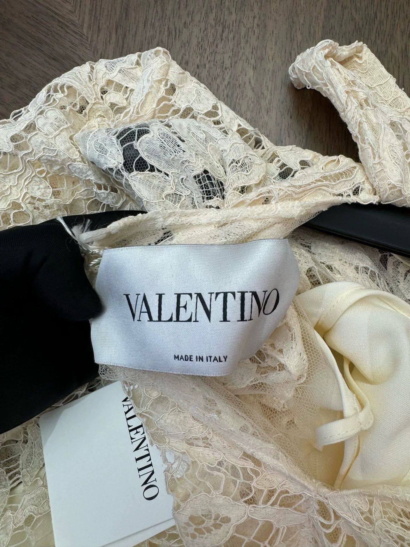 Valentino Valentino White Lace Top with Camisole Size US M / EU 48-50 / 2 - 4 Thumbnail