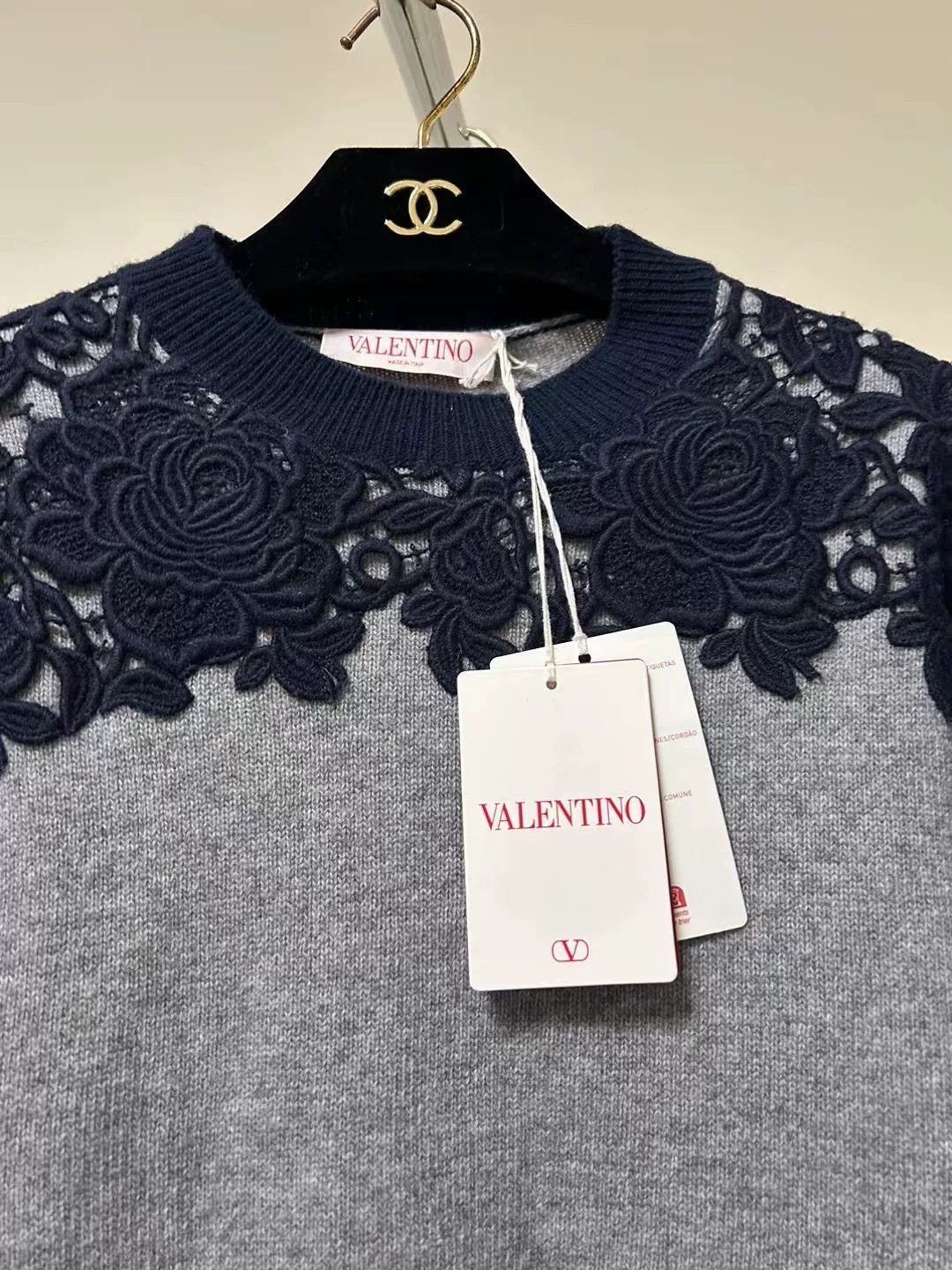 Valentino Valentino Gray Floral Wool Sweater S Size US S / EU 44-46 / 1 - 3 Thumbnail