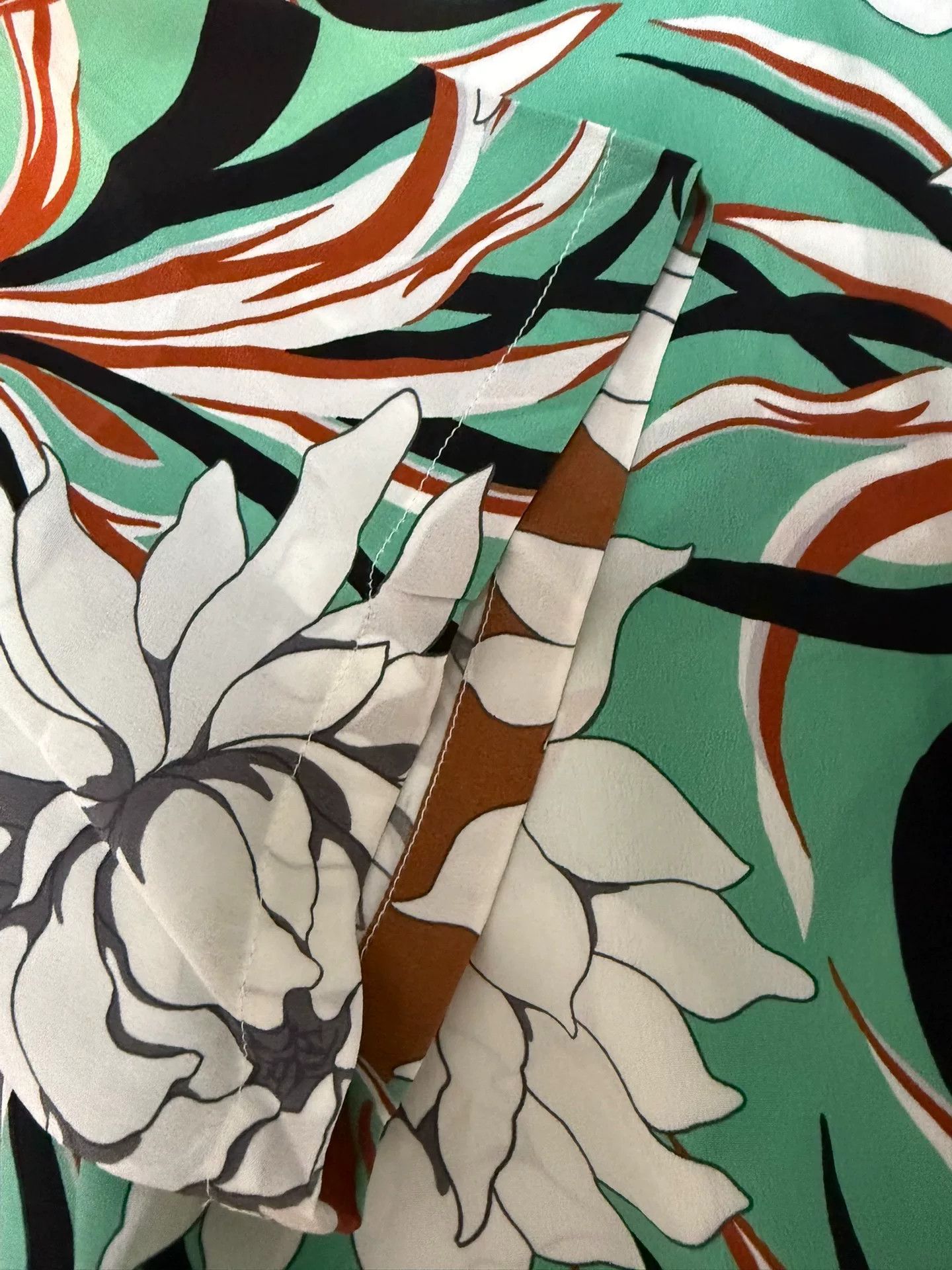Valentino Valentino Silk Floral Button-Up Shirt Size US L / EU 52-54 / 3 - 4 Thumbnail