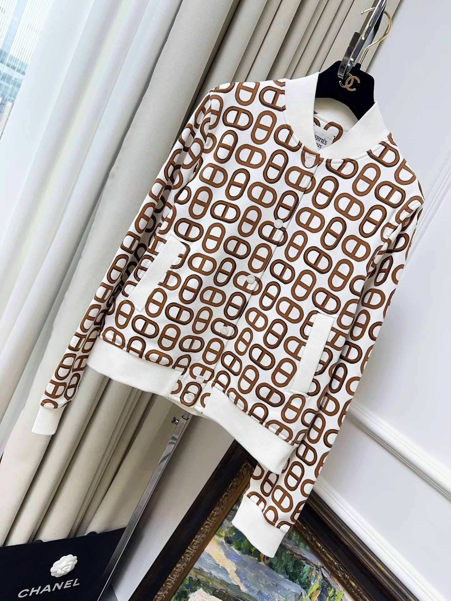 Hermes Hermes Logo Print White Jacket Size US M / EU 48-50 / 2 - 5 Thumbnail
