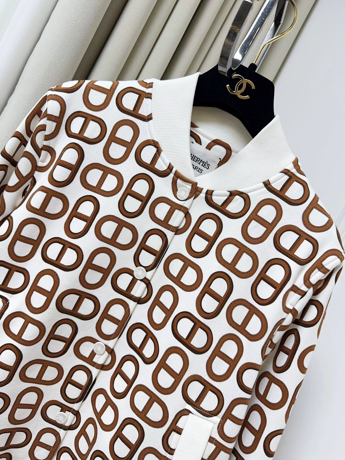Hermes Hermes Logo Print White Jacket Size US M / EU 48-50 / 2 - 6 Thumbnail