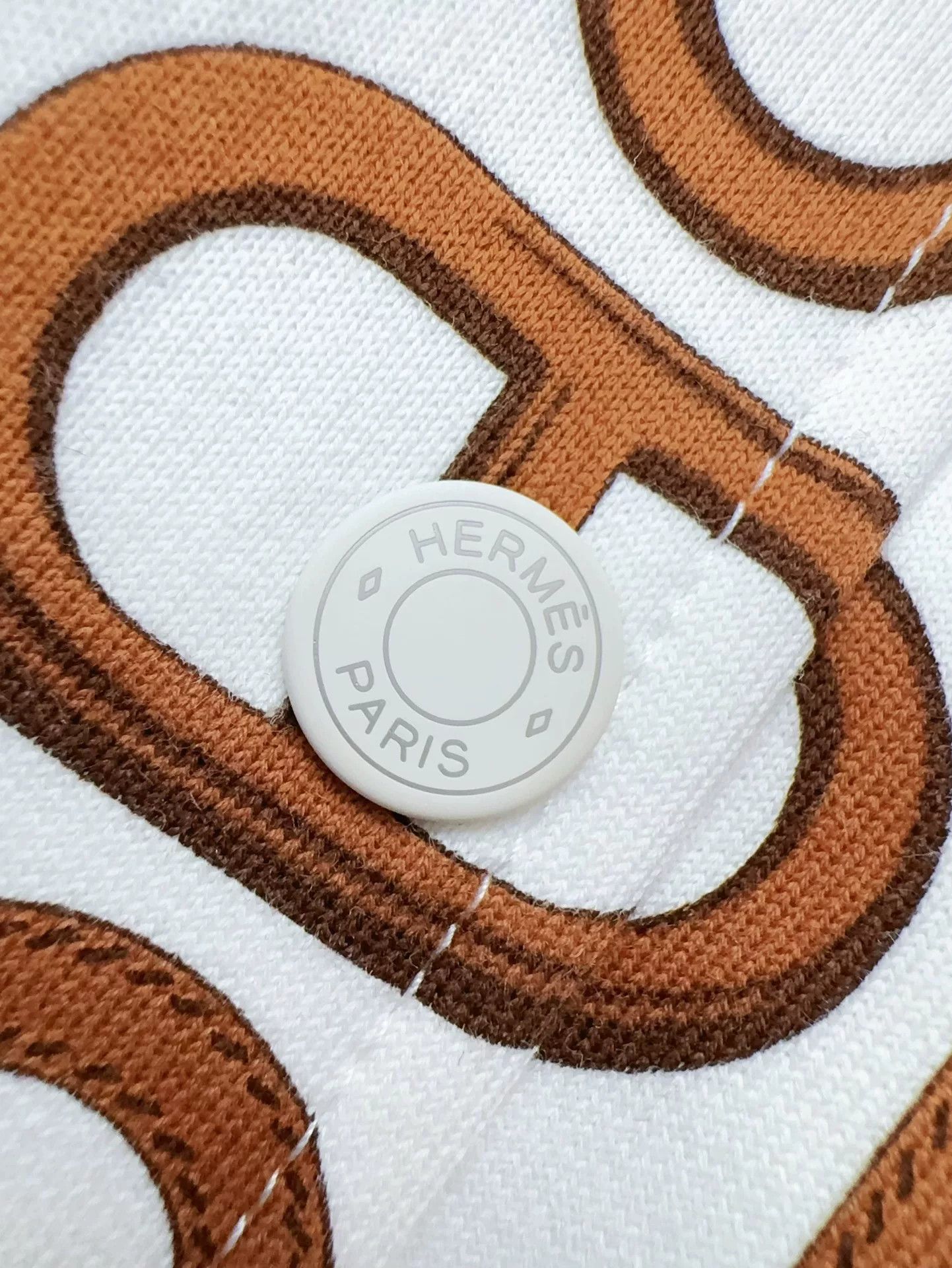 Hermes Hermes Logo Print White Jacket Size US M / EU 48-50 / 2 - 3 Thumbnail