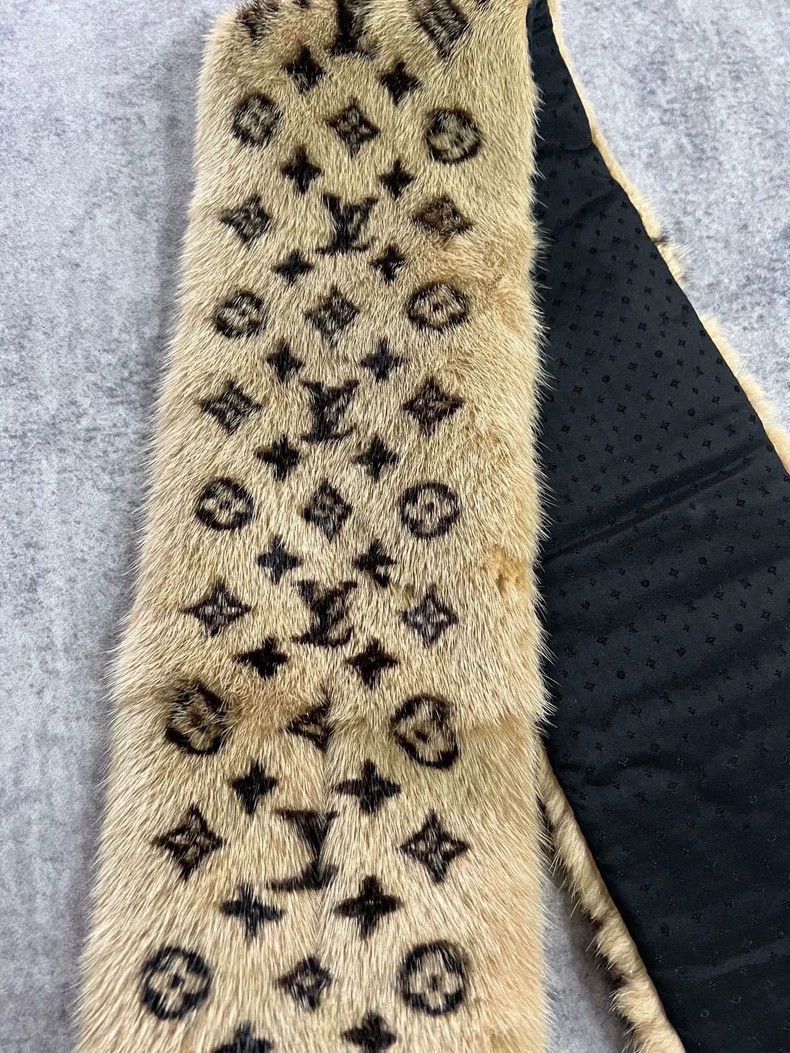 Louis Vuitton Louis Vuitton Leopard Mink Fur Scarf Size ONE SIZE - 3 Thumbnail