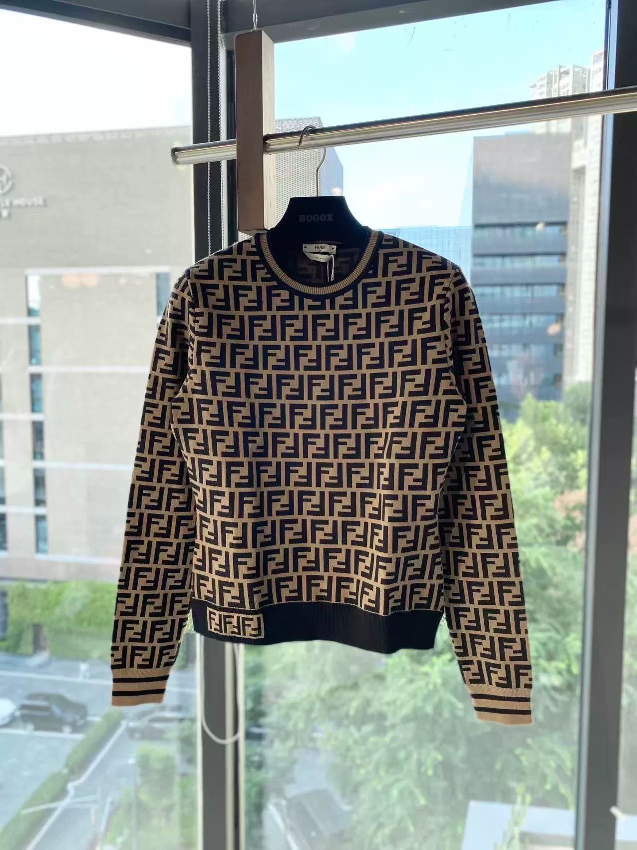 Fendi Fendilong-sleeve knitted sweater Size US XXS / EU 40 - 2 Thumbnail