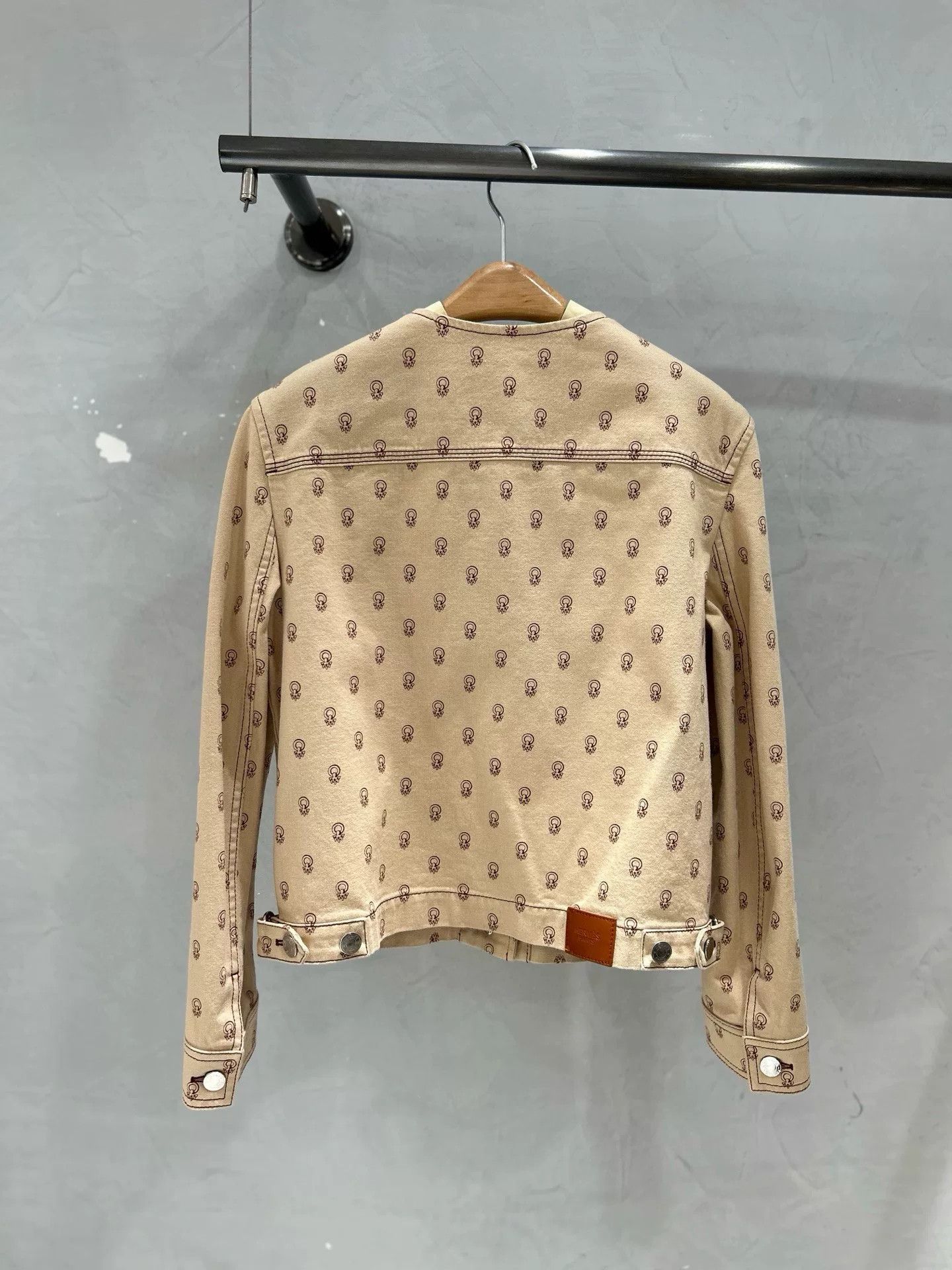 Hermes Hermes Logo Print Denim Jacket Beige Size US XS / EU 42 / 0 - 5 Thumbnail