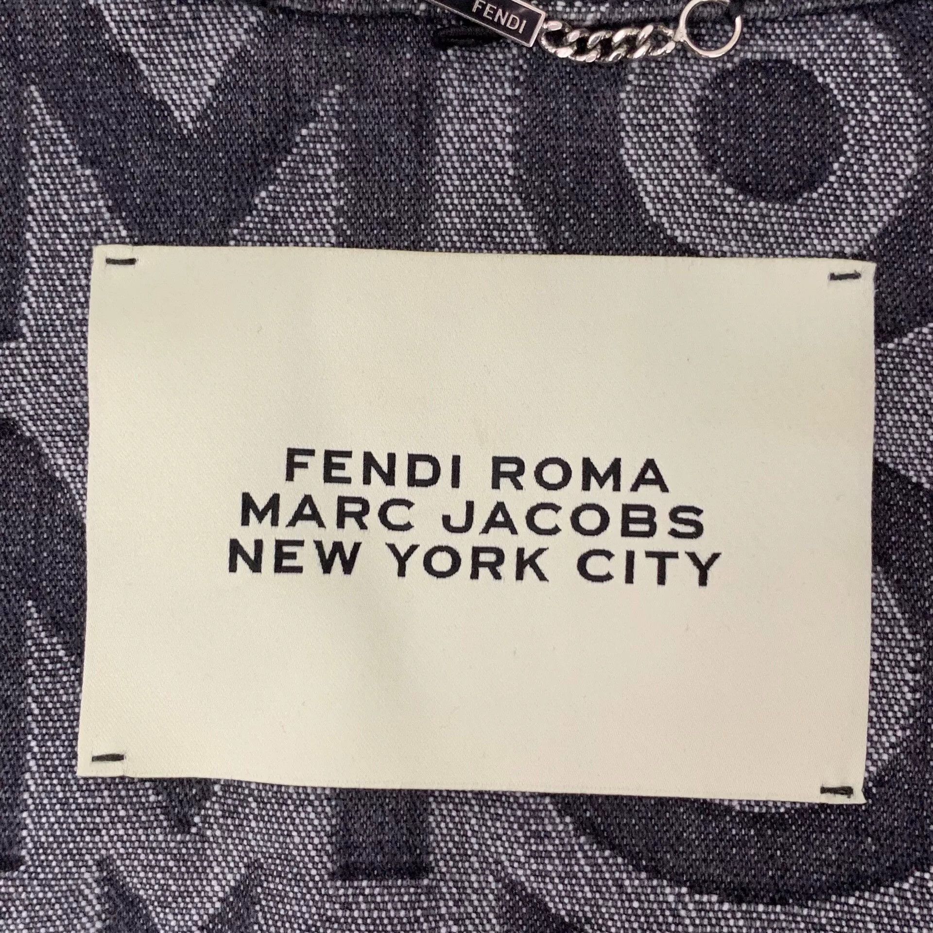 Fendi fendi gray logo long sleeve denim shirt Size US M / EU 48-50 / 2 - 5 Thumbnail