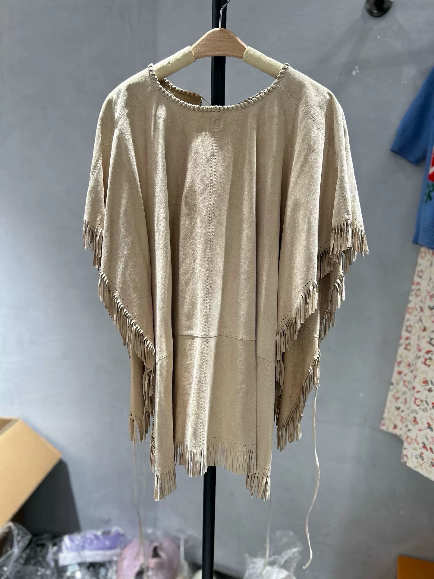Hermes Hermes Cape Size 34 New with Tags Size US M / EU 48-50 / 2 - 2 Thumbnail