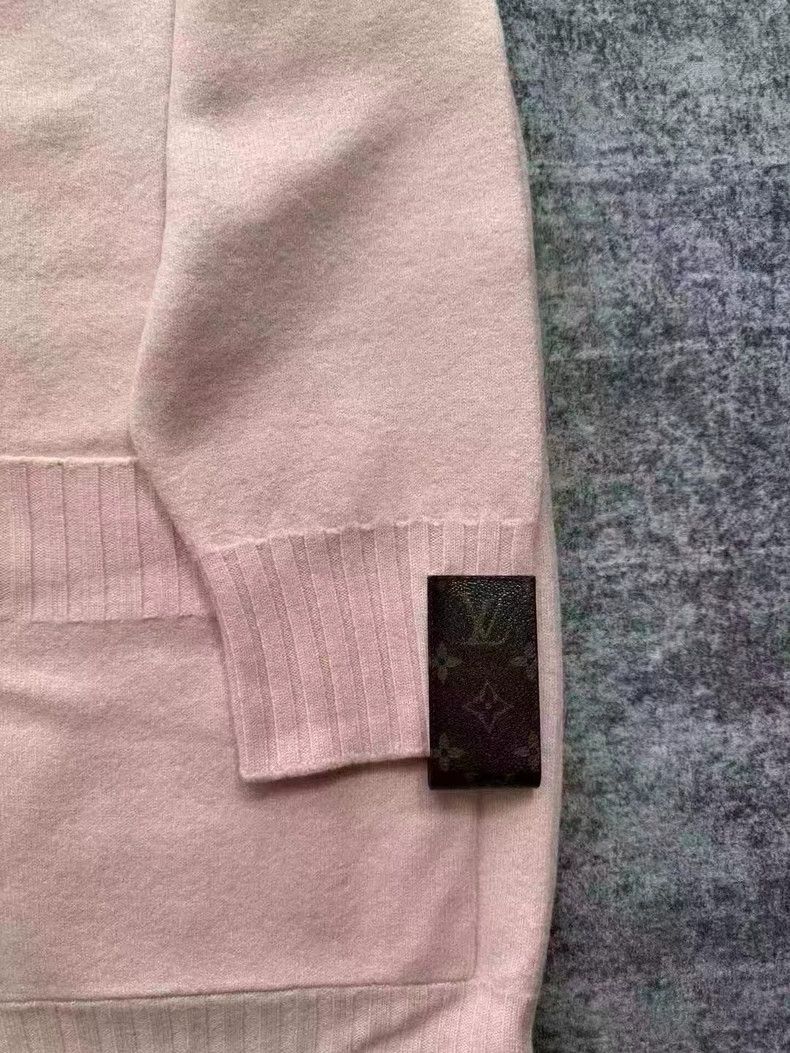 Louis Vuitton Louis Vuitton Pink Long Wool Cardigan Size US S / EU 44-46 / 1 - 3 Thumbnail
