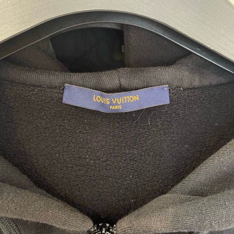 Louis Vuitton Louis Vuitton Rainbow Logo Hooded Jacket Size US XL / EU 56 / 4 - 3 Thumbnail