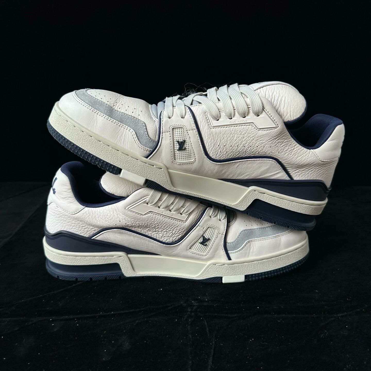 Louis Vuitton Louis Vuitton White Blue Sneakers Size US 9 / EU 42 - 4 Thumbnail