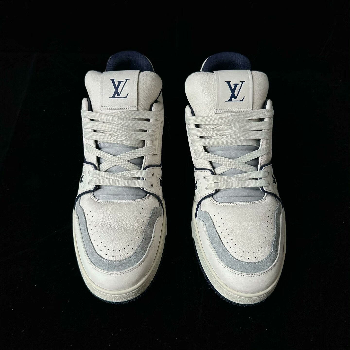 Louis Vuitton Louis Vuitton White Blue Sneakers Size US 9 / EU 42 - 2 Thumbnail