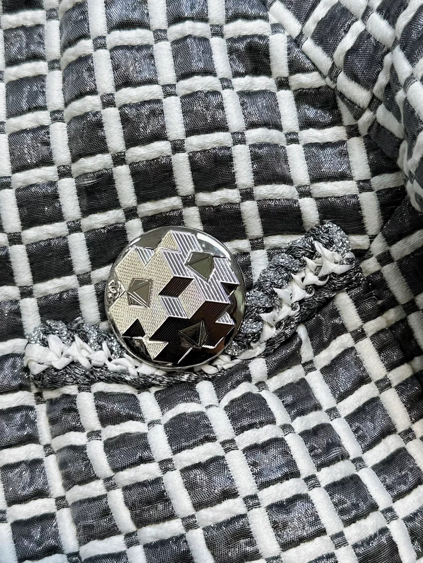Chanel Chanel Gray White Plaid Short Jacket Size US M / EU 48-50 / 2 - 3 Thumbnail