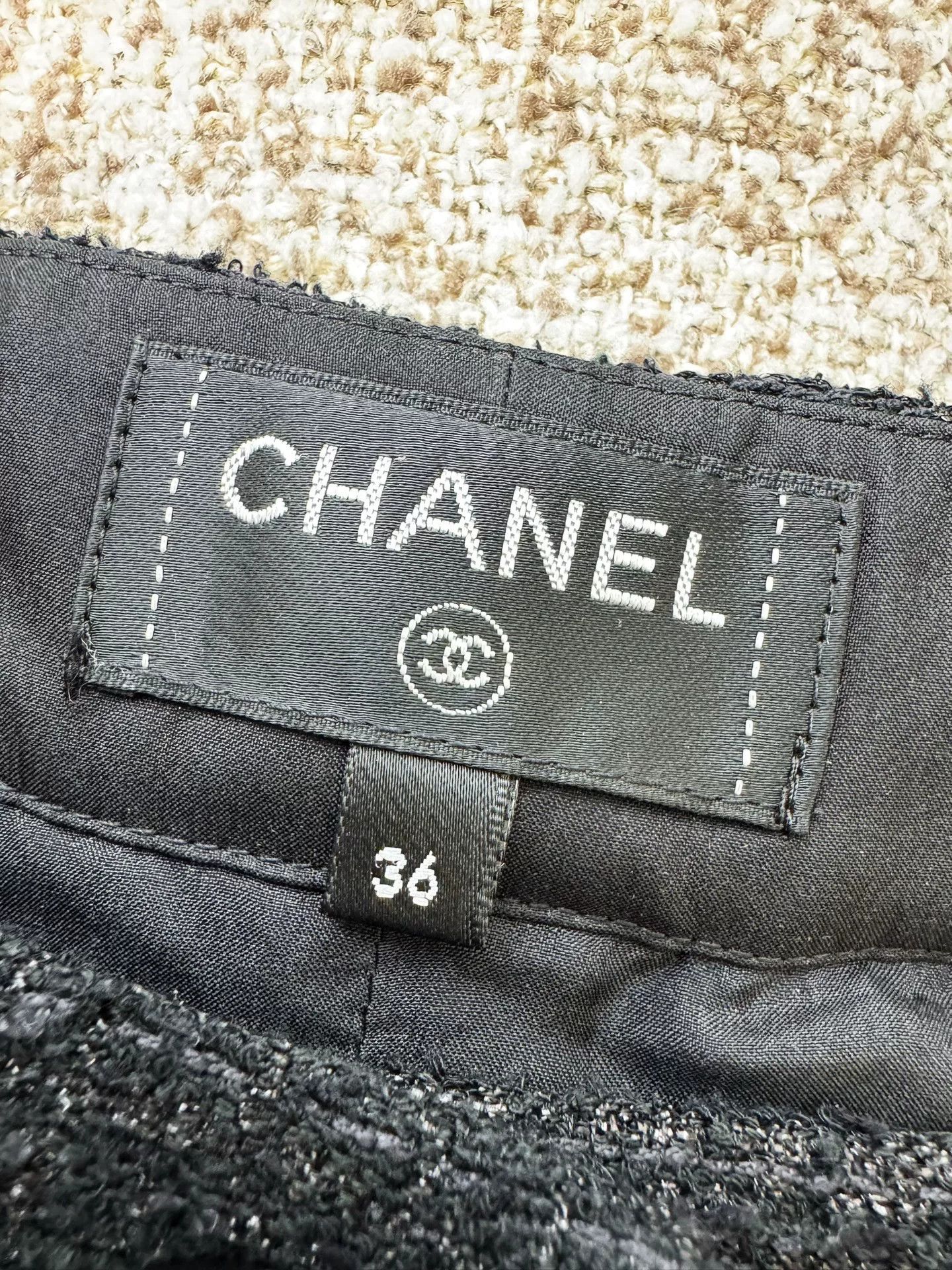 Chanel Chanel 20P Silver Trim Black Tweed Shorts Size US 36 / EU 52 - 3 Thumbnail