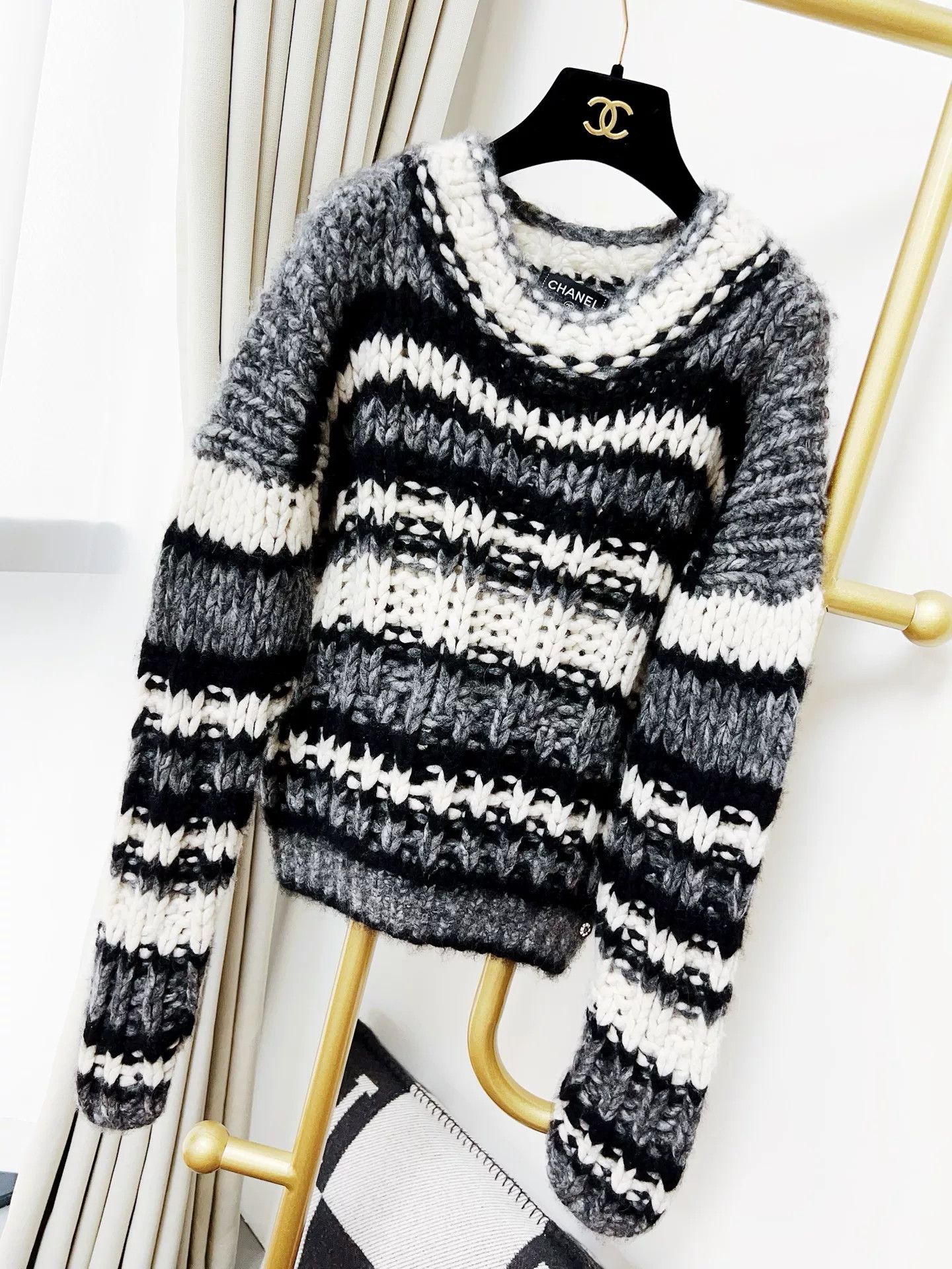 Chanel Chanel 19K Snow Striped Knit Sweater Size US XS / EU 42 / 0 - 2 Thumbnail