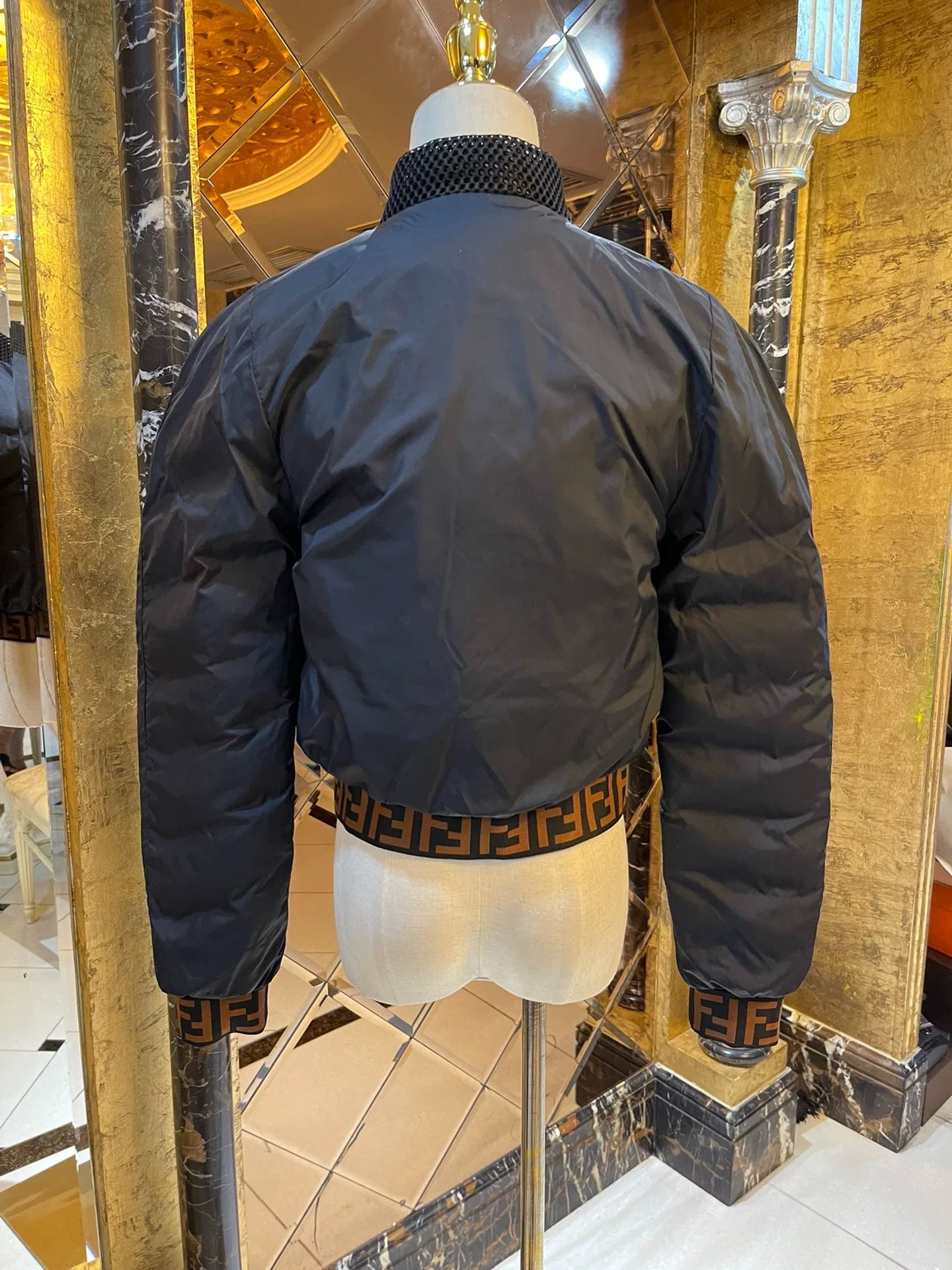 Fendi Fendi Reversible Logo Puffer Jacket Size US M / EU 48-50 / 2 - 4 Thumbnail
