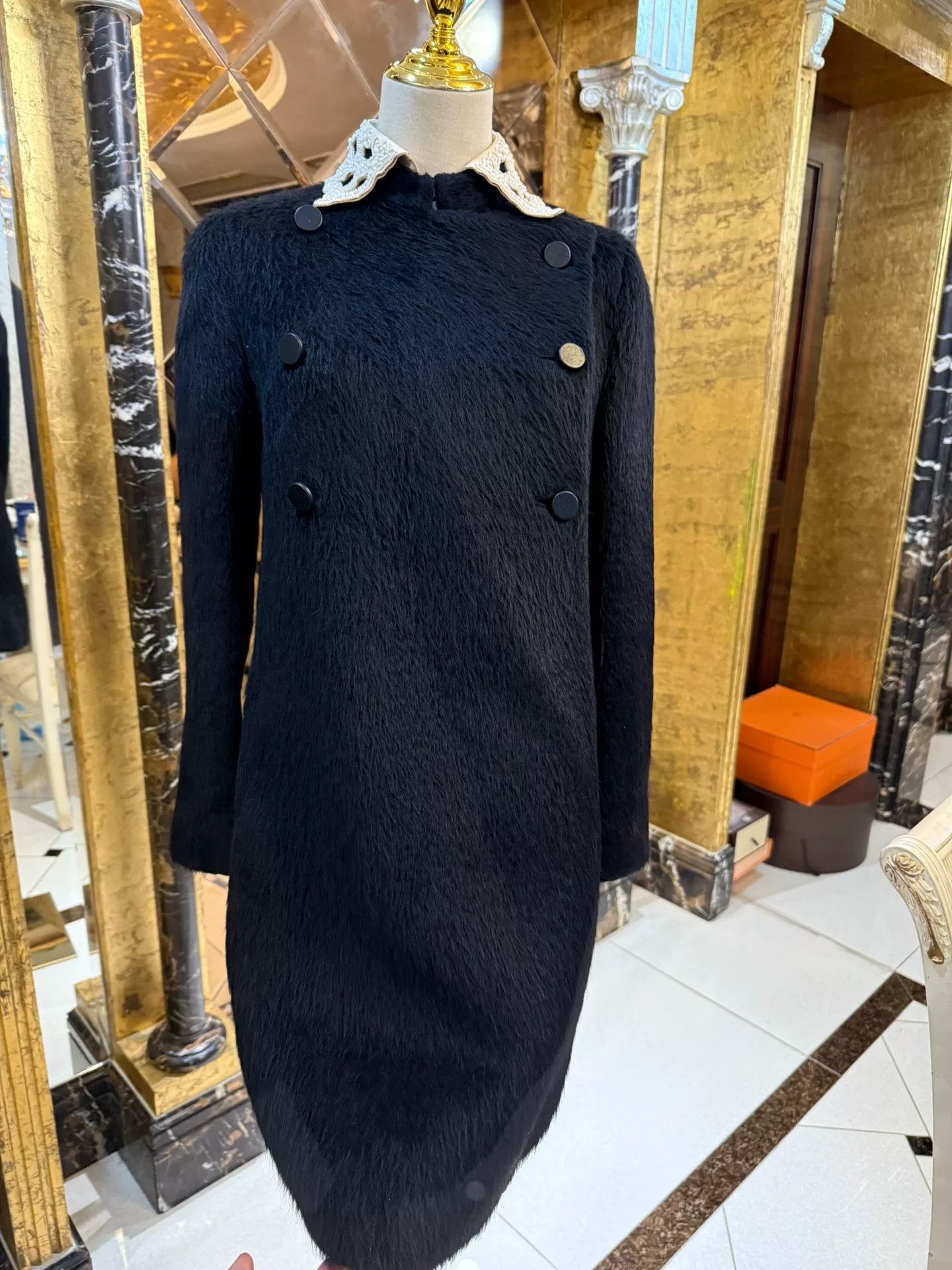 Valentino Valentino Alpaca Fur Studded Collar Coat Size US M / EU 48-50 / 2 - 3 Thumbnail