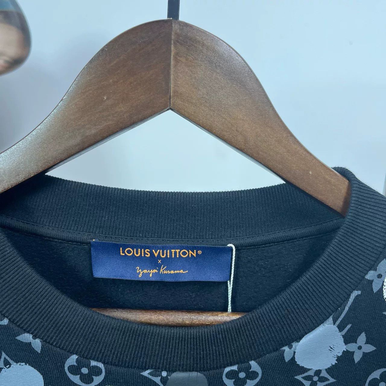Louis Vuitton Louis Vuitton Yayoi Kusama Print Sweatshirt Size US L / EU 52-54 / 3 - 3 Thumbnail