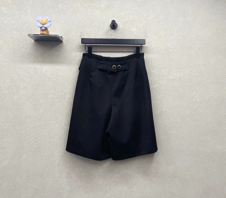 Louis Vuitton LV Solid Pleated Wool Shorts Size US 34 / EU 50 - 3 Thumbnail