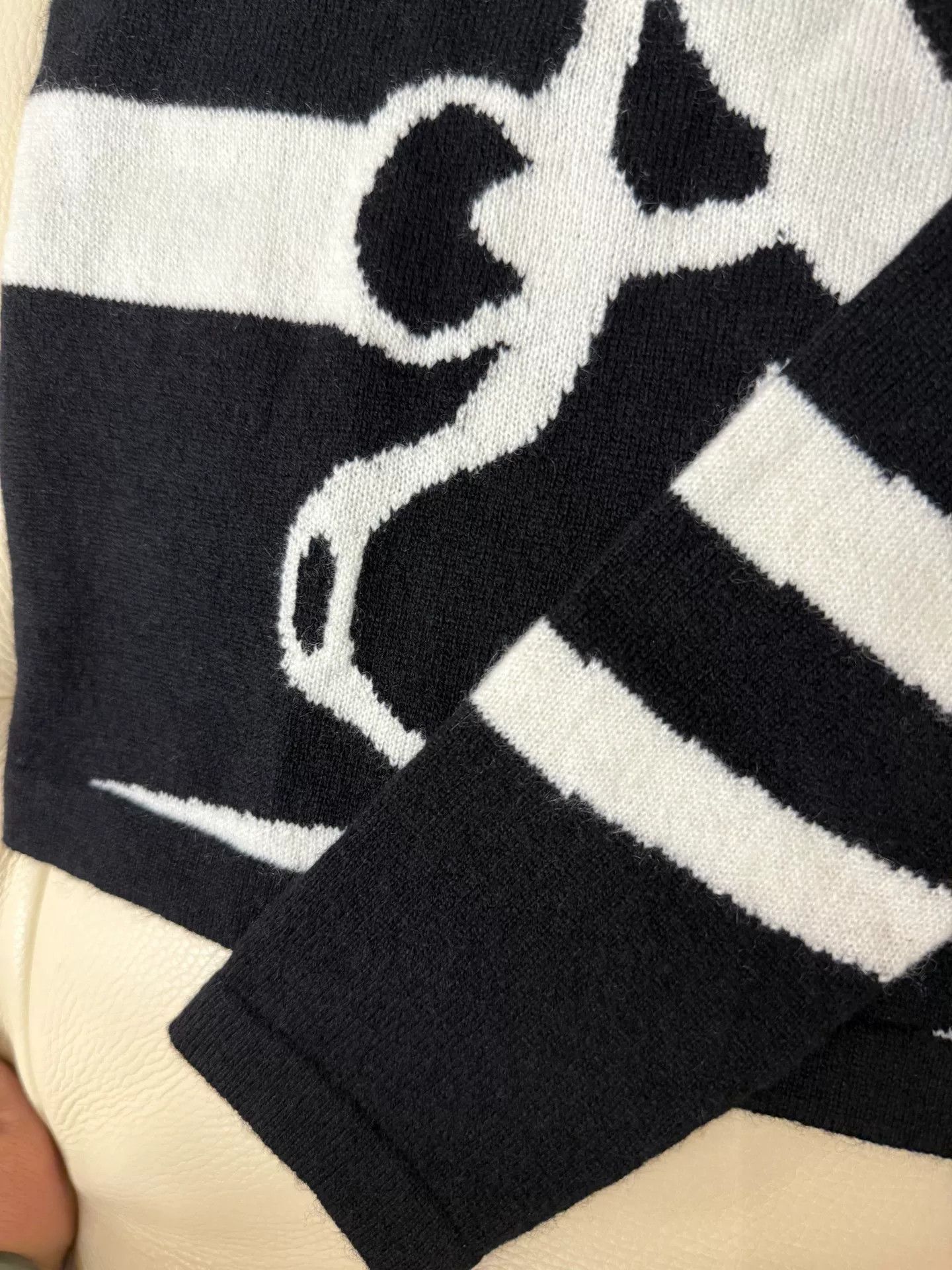 Hermes Hermes Black White Chain Knit Sweater Size US S / EU 44-46 / 1 - 7 Thumbnail