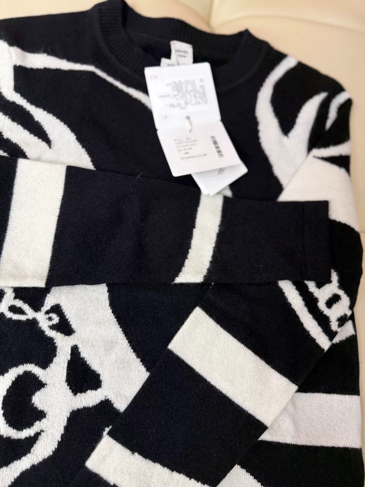 Hermes Hermes Black White Chain Knit Sweater Size US S / EU 44-46 / 1 - 5 Thumbnail