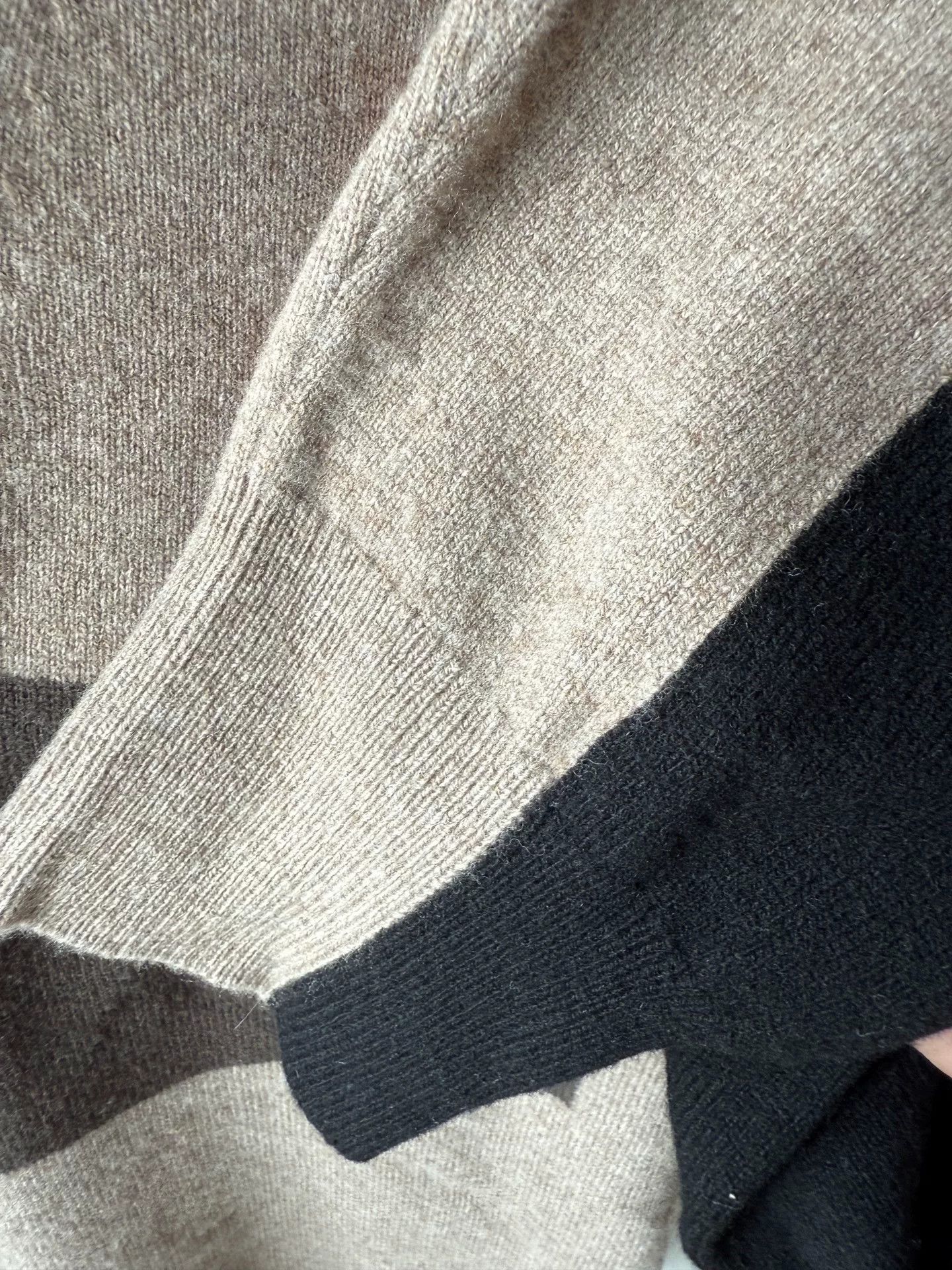 Hermes Hermes Men's Colorblock Wool Sweater Size US M / EU 48-50 / 2 - 4 Thumbnail