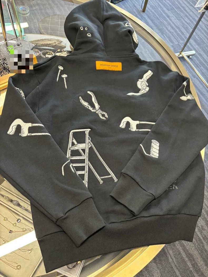 Louis Vuitton LV Black Tool Embroidered Hoodie Men's Size US S / EU 44-46 / 1 - 4 Thumbnail