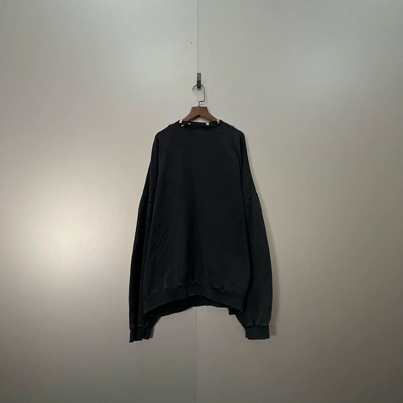 Balenciaga Balenciaga Black Perforated Metal Crewneck Sweatshirt Size US XS / EU 42 / 0 - 2 Thumbnail