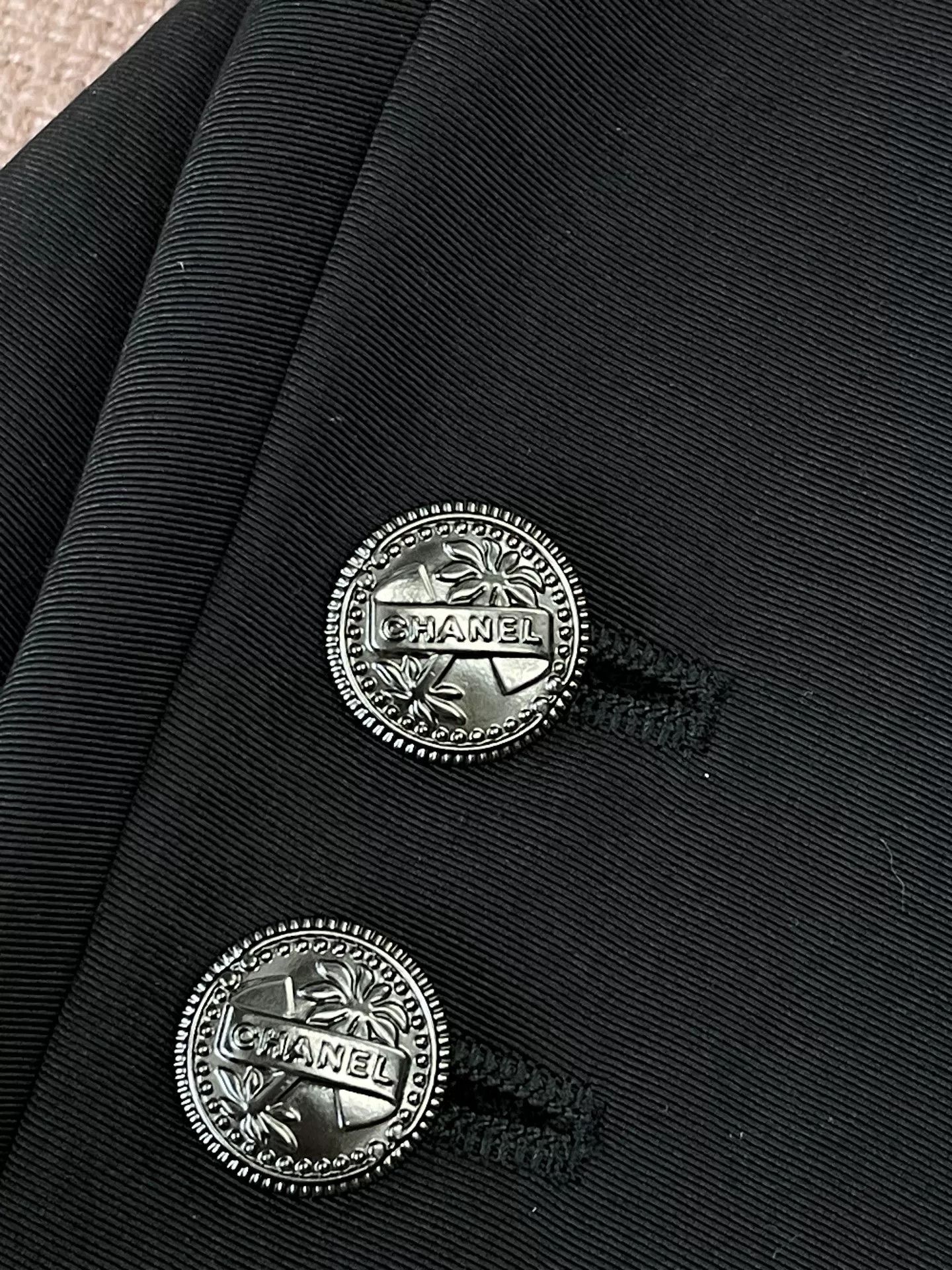 Chanel Chanel 17C Black Silver Button Jacket Size US S / EU 44-46 / 1 - 3 Thumbnail