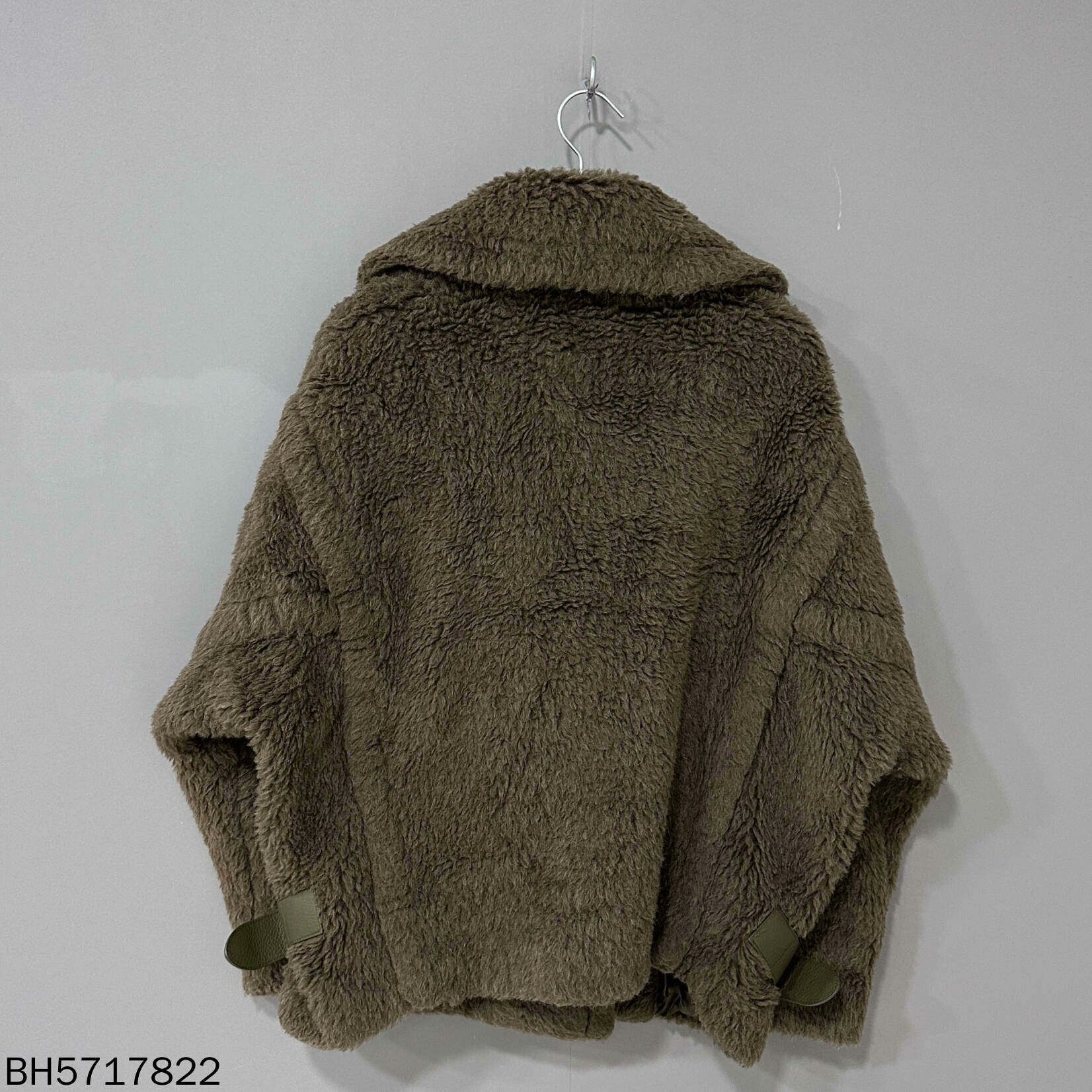 Max Mara dark green short teddy coat by MaxMara Size US M / EU 48-50 / 2 - 3 Thumbnail