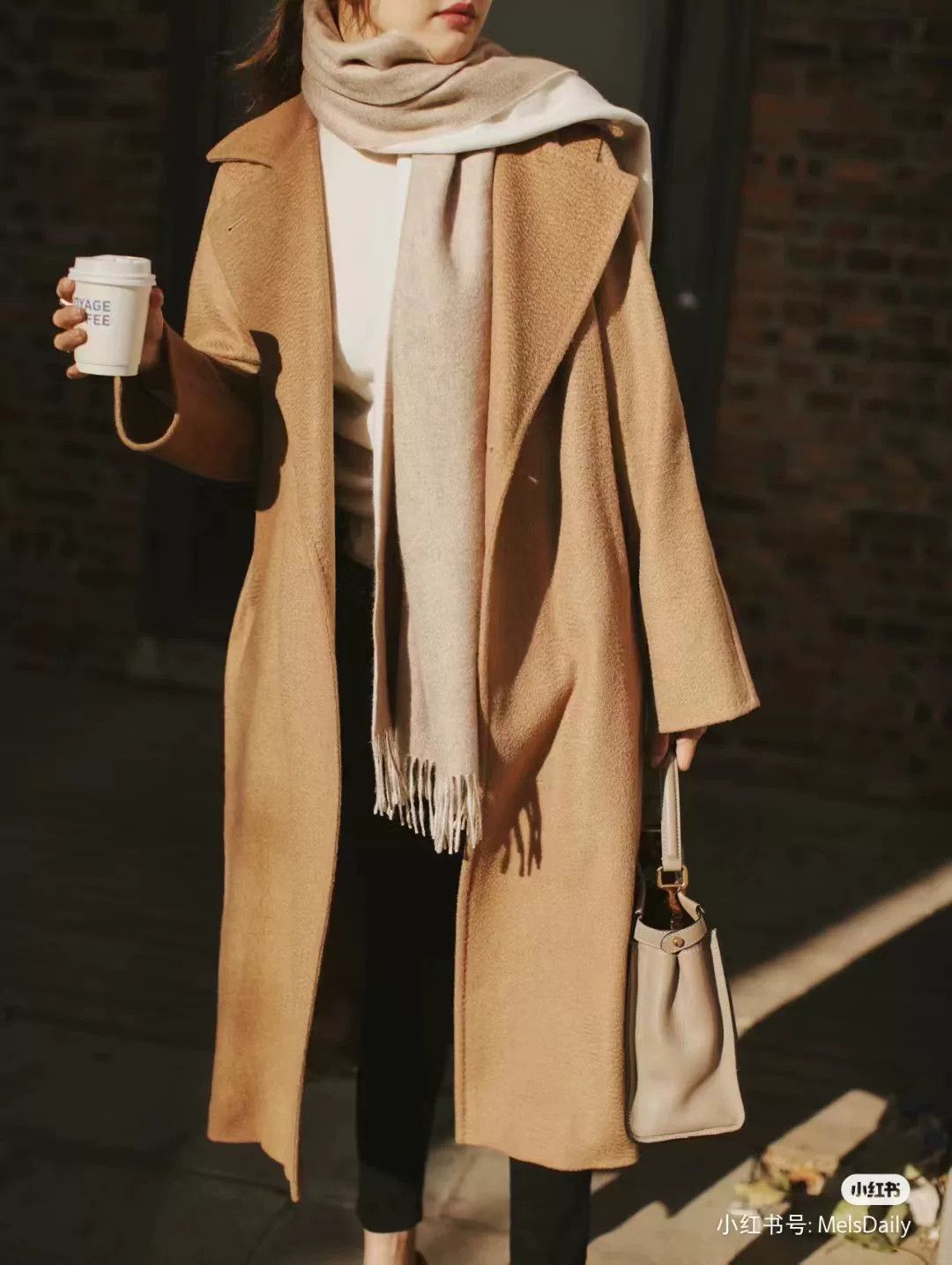 Max Mara MaxMara Manuela Classic Waterwave Camel Coat Size US L / EU 52-54 / 3 - 6 Thumbnail