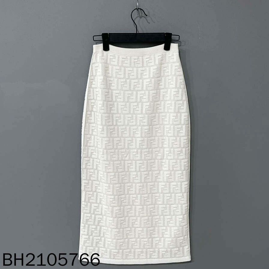 Fendi FENDI Monogram Cardigan Skirt Vest Set Size US S / EU 44-46 / 1 - 3 Thumbnail
