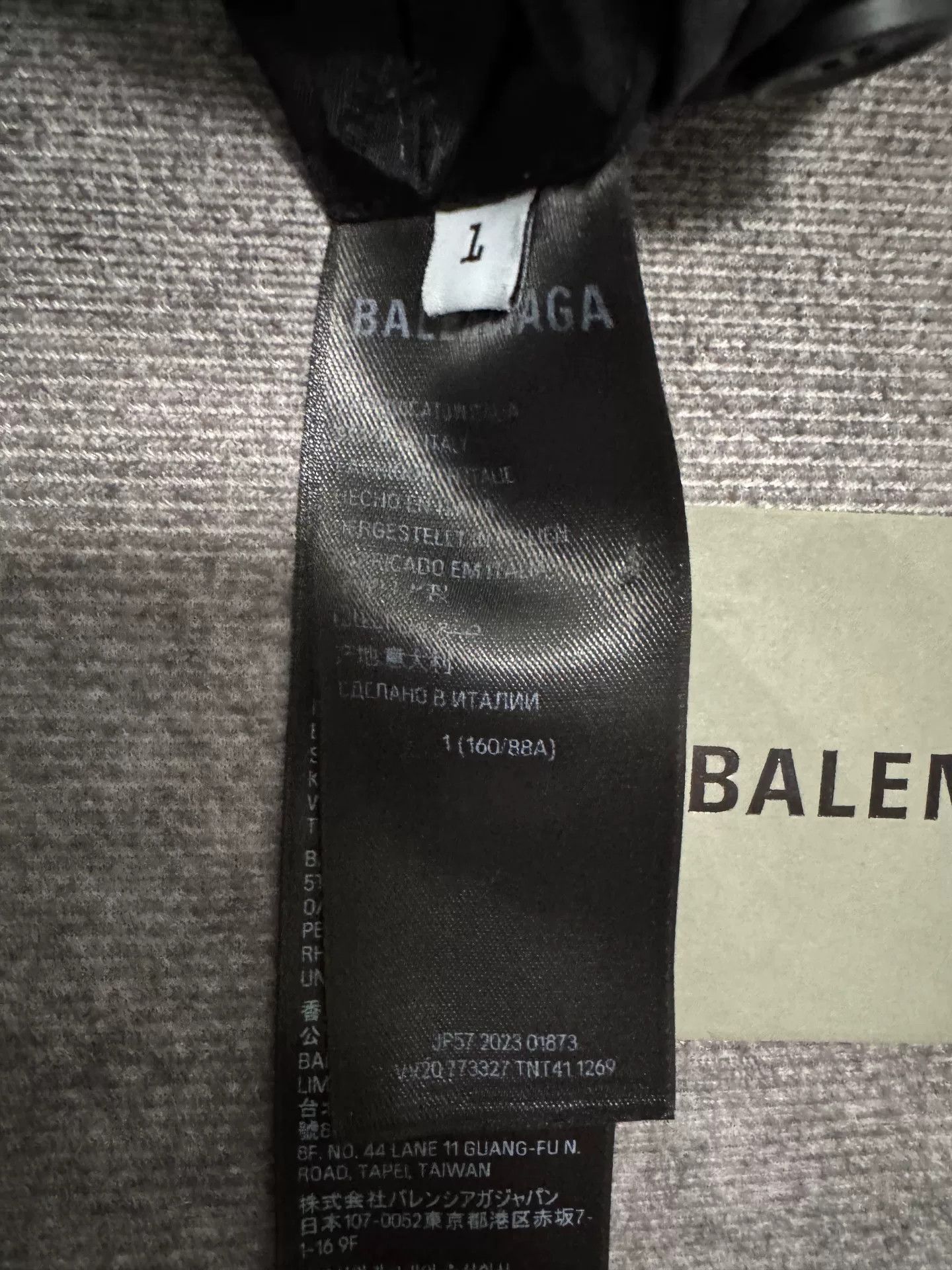Balenciaga Balenciaga 23 Runway Reversed Blazer Jacket Size US XS / EU 42 / 0 - 4 Thumbnail