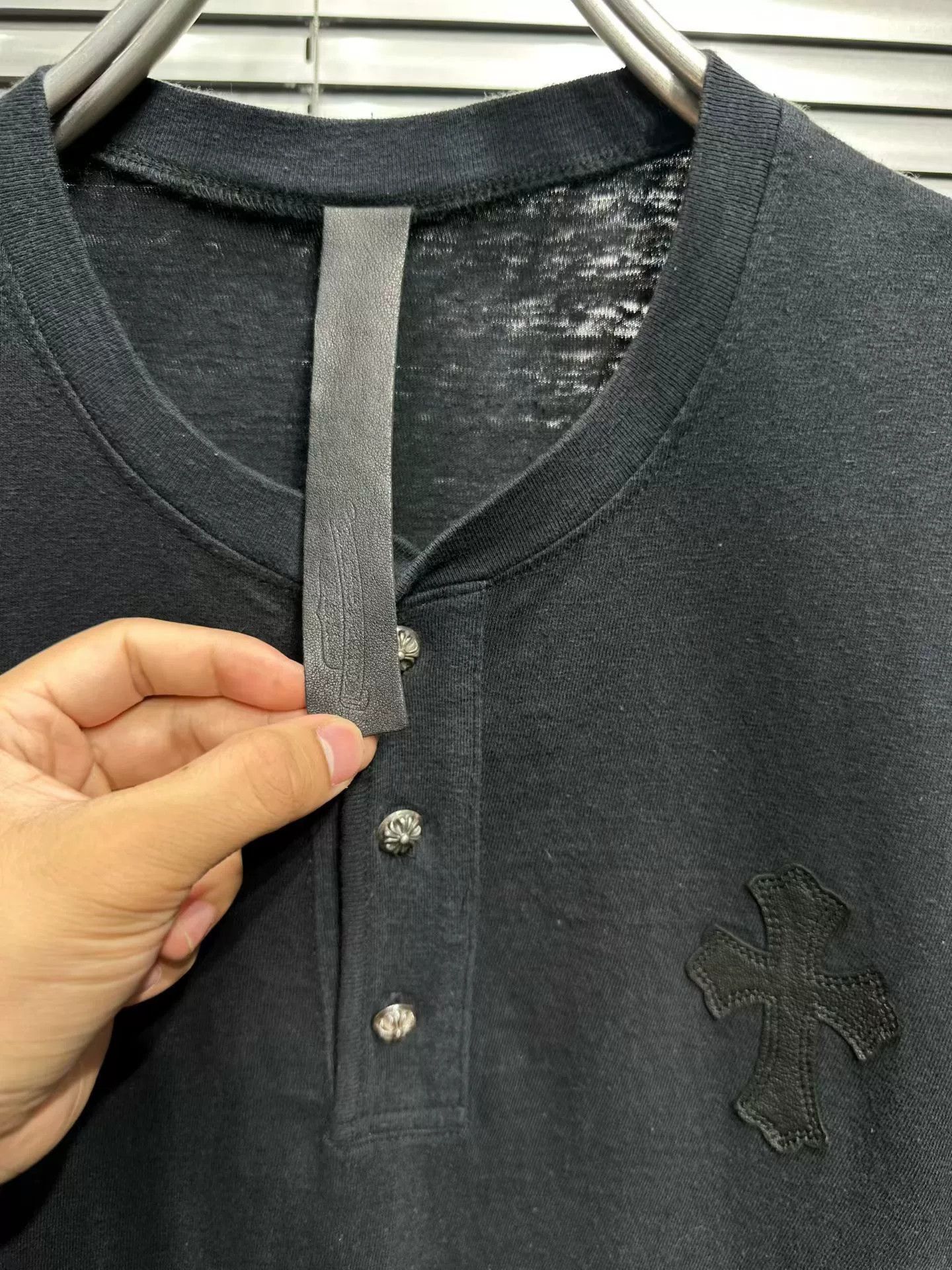 Chrome Hearts chrome hearts black short sleeve henley shirt Size US M / EU 48-50 / 2 - 3 Thumbnail
