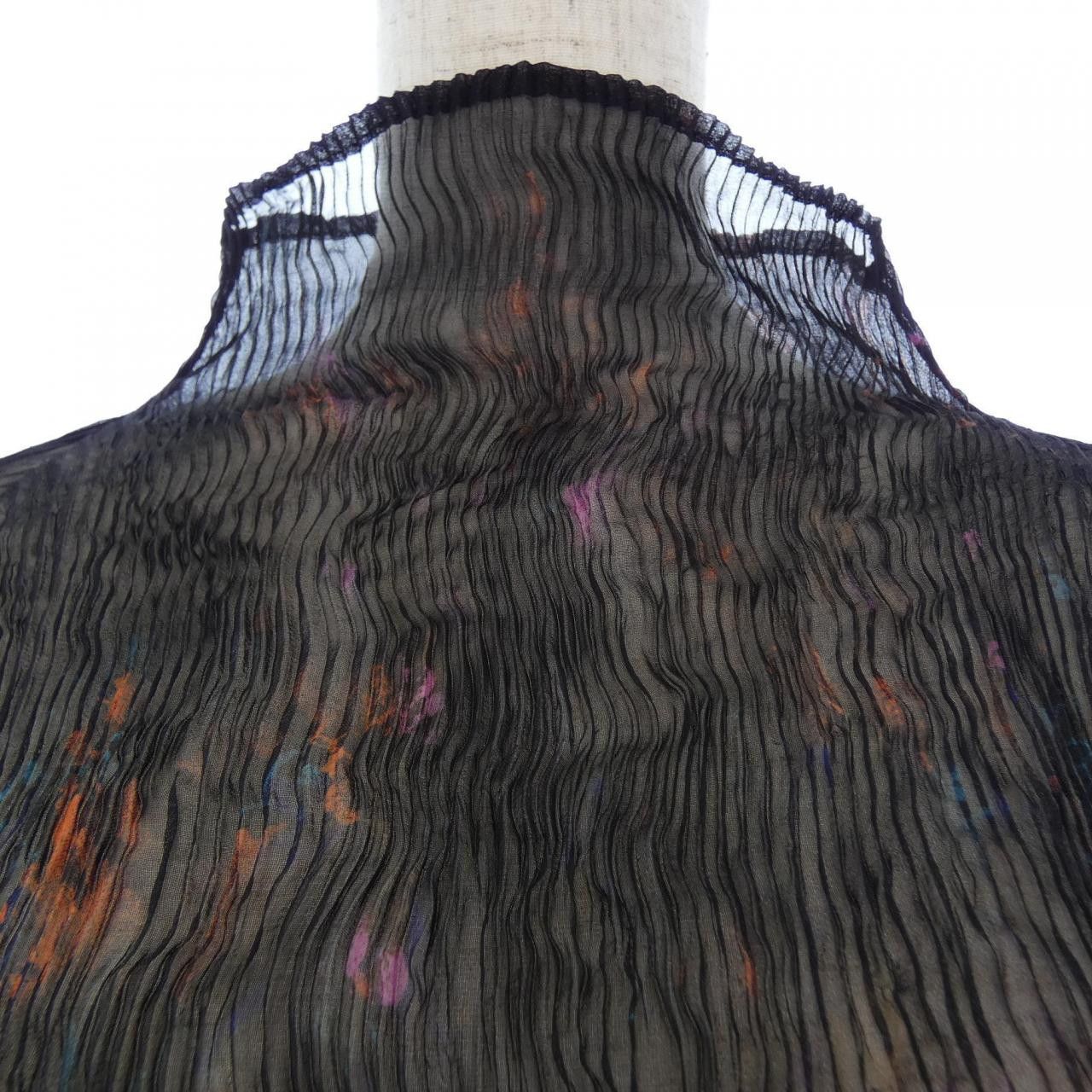 Issey Miyake Issey Miyake Issey Miyake IM34FJ214 Top Others Tops IM34FJ214 DUTY FREE for USA Size ONE SIZE - 4 Thumbnail