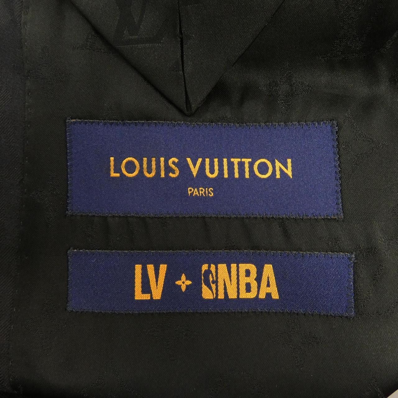 Louis Vuitton Louis Vuitton Louis Vuitton Jacket Others Outerwear HKJ01WZNW DUTY FREE for USA Size ONE SIZE - 5 Thumbnail