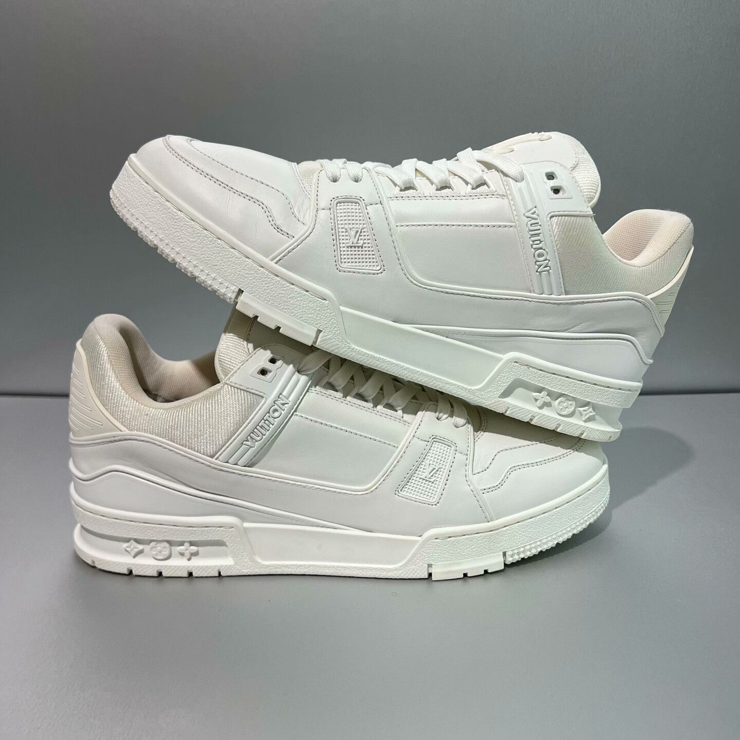 Louis Vuitton Louis Vuitton Trainer White Sneakers Size US 9 / EU 42 - 3 Thumbnail