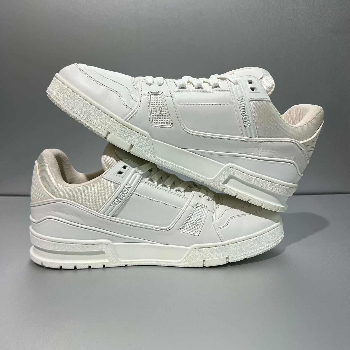 Louis Vuitton Louis Vuitton Trainer White Sneakers Size US 9 / EU 42 - 4 Thumbnail
