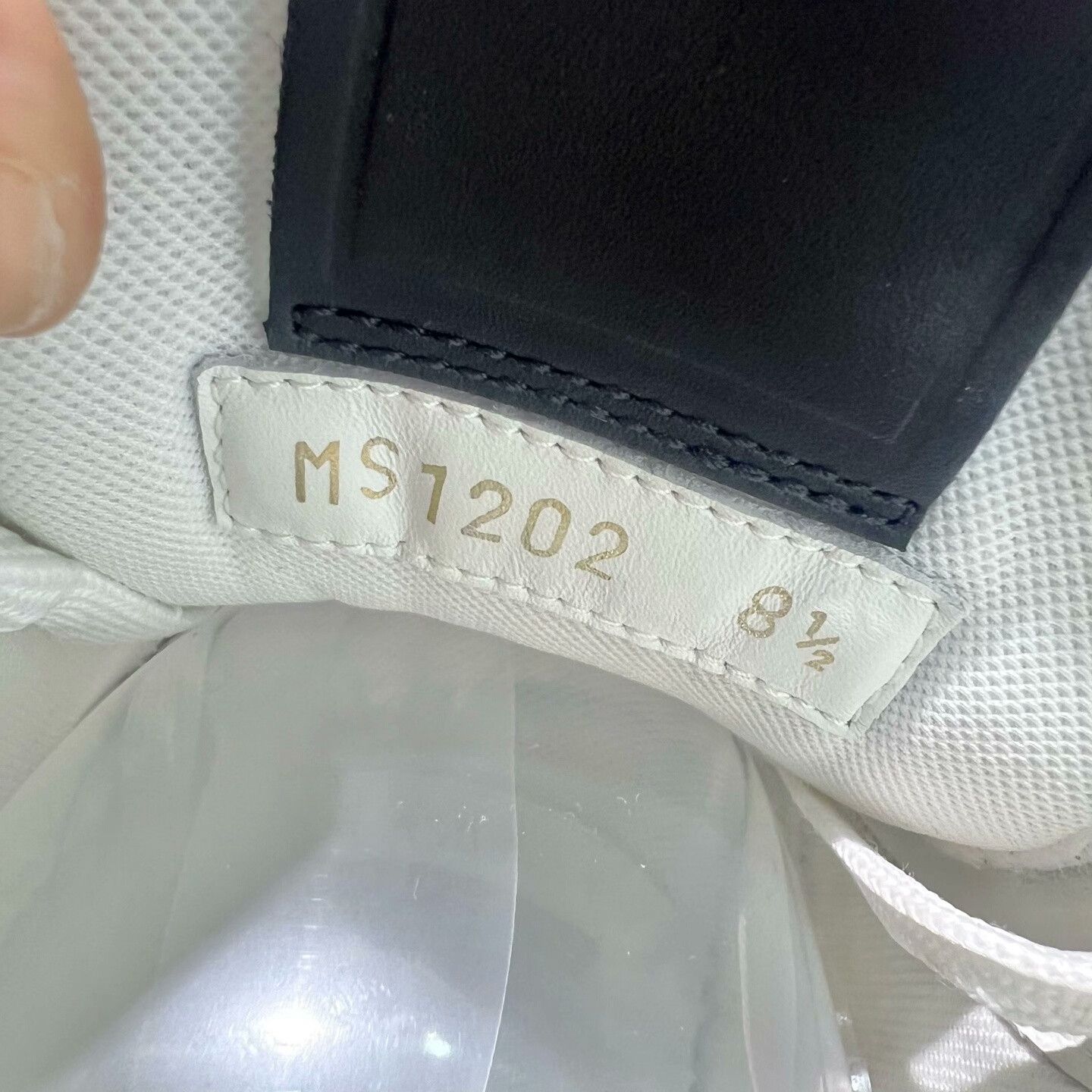 Louis Vuitton Louis Vuitton Trainer Yayoi Kusama Polka Dot Size US 8.5 / EU 41-42 - 6 Thumbnail
