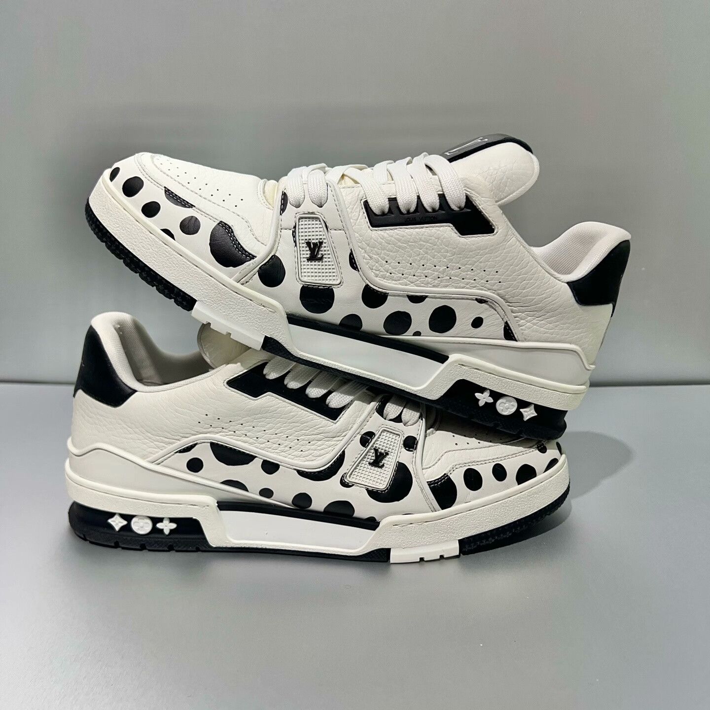 Louis Vuitton Louis Vuitton Trainer Yayoi Kusama Polka Dot Size US 8.5 / EU 41-42 - 3 Thumbnail