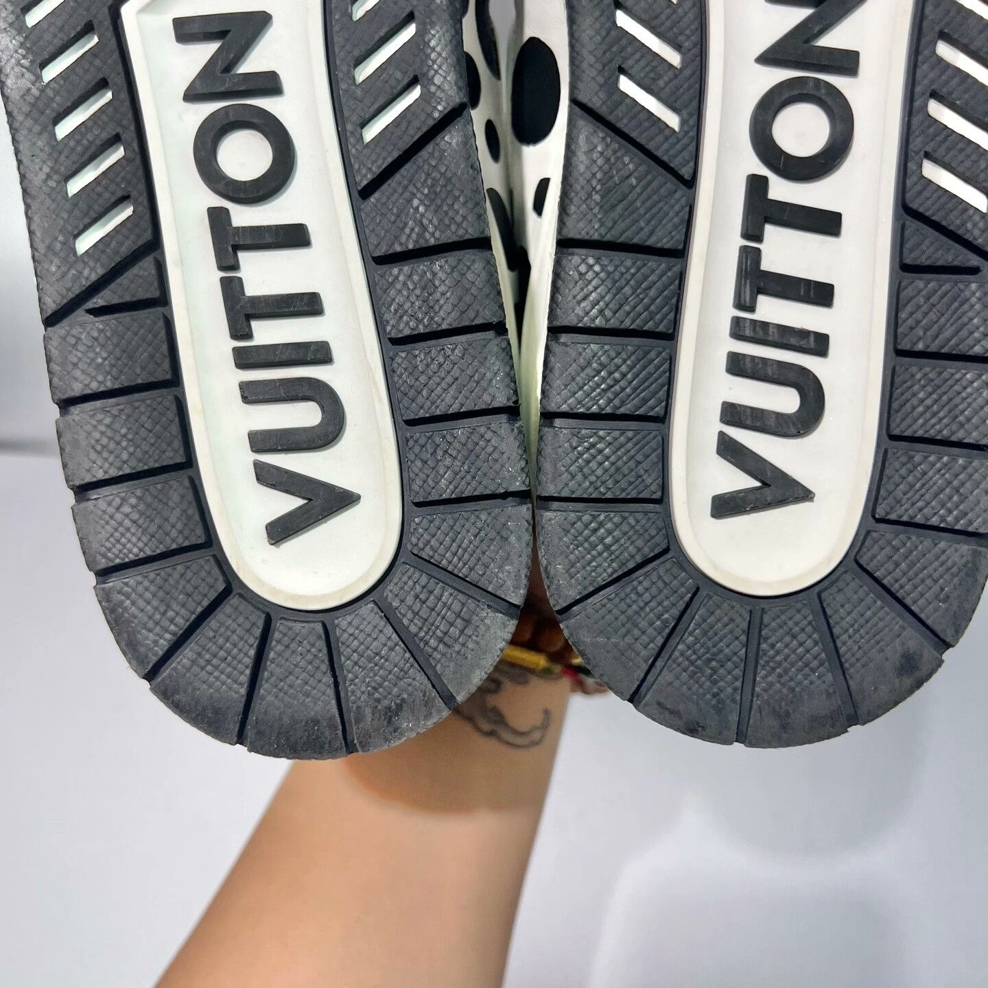 Louis Vuitton Louis Vuitton Trainer Yayoi Kusama Polka Dot Size US 8.5 / EU 41-42 - 8 Thumbnail