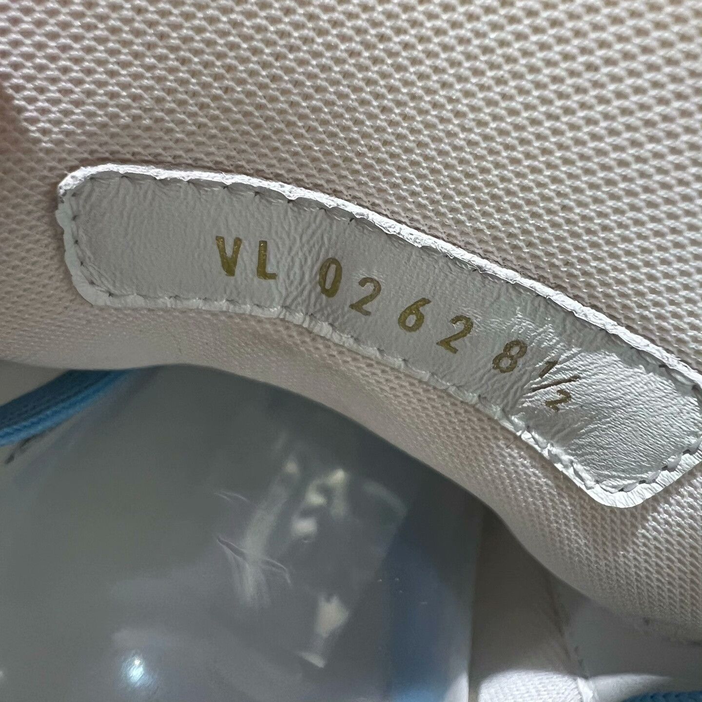 Louis Vuitton Louis Vuitton Trainer White Blue Sneakers Size US 8.5 / EU 41-42 - 6 Thumbnail