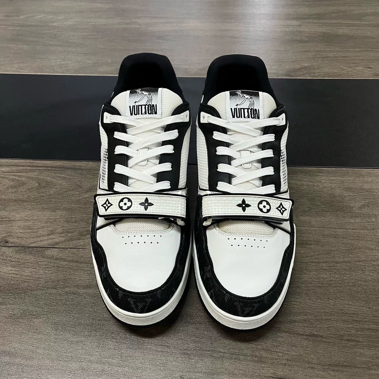 Louis Vuitton LV Trainer Black White Velcro Size 44 Size US 10.5 / EU 43-44 - 2 Thumbnail