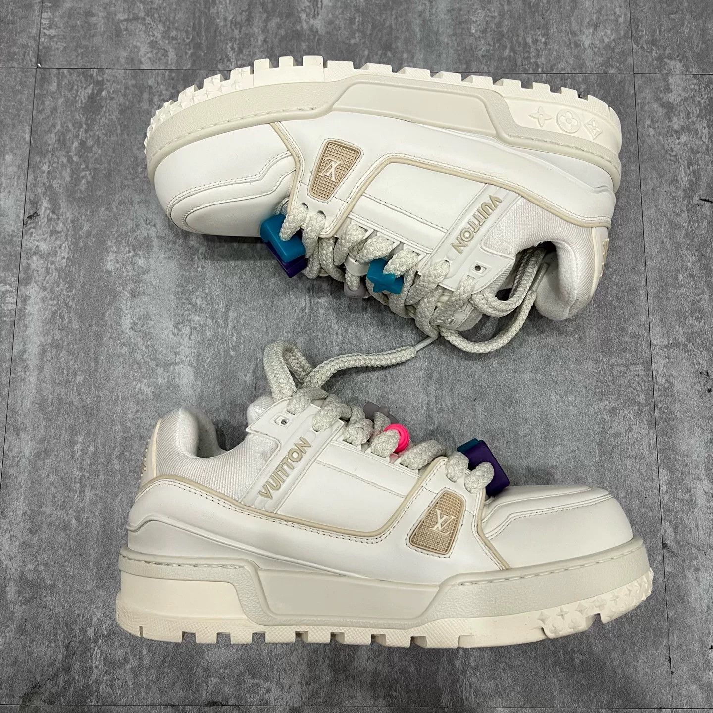 Louis Vuitton Louis Vuitton LV Trainer Maxi Sneakers Size US 9.5 / EU 42-43 - 4 Thumbnail