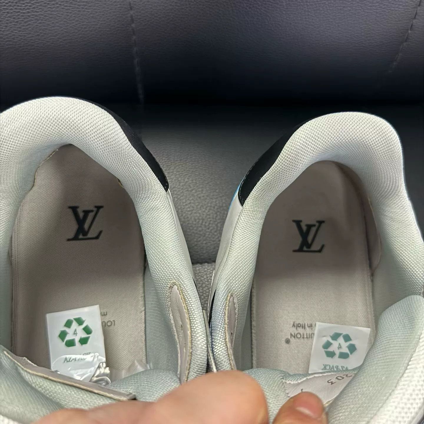 Louis Vuitton Louis Vuitton 2024 Trainer Low Top Sneakers Size US 9 / EU 42 - 8 Thumbnail