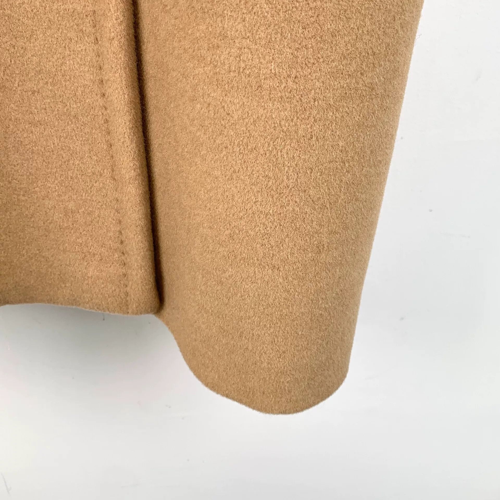 Max Mara camel hair double-breasted coat with belt Size US M / EU 48-50 / 2 - 4 Thumbnail