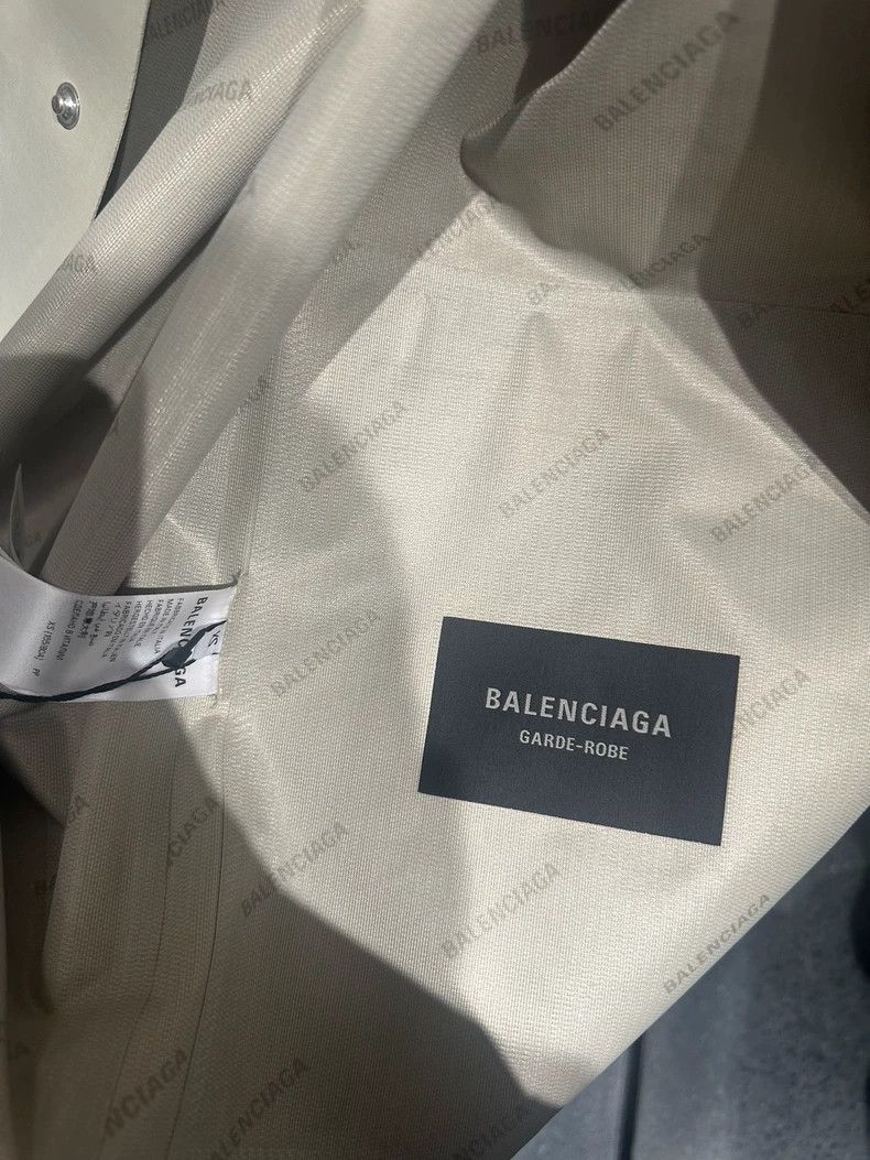 Balenciaga Balenciaga Khaki Raincoat Coat XS Size US XS / EU 42 / 0 - 3 Thumbnail